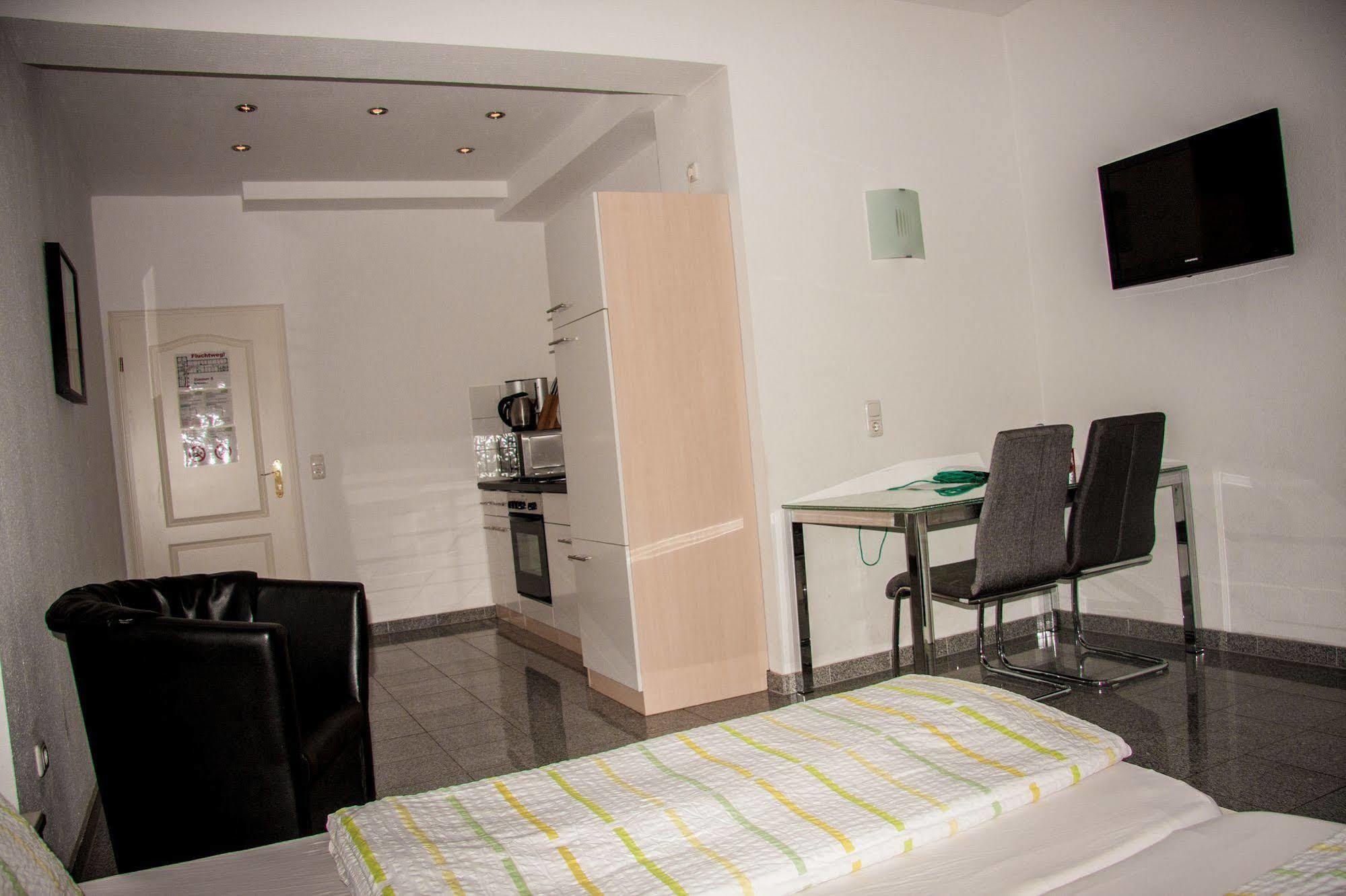 Apartment Boardinghouse - Stadtvilla Budget